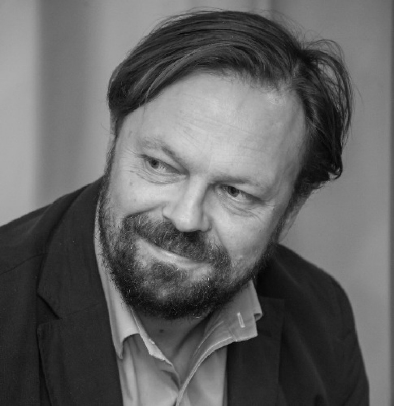 Дмитрий Макаров