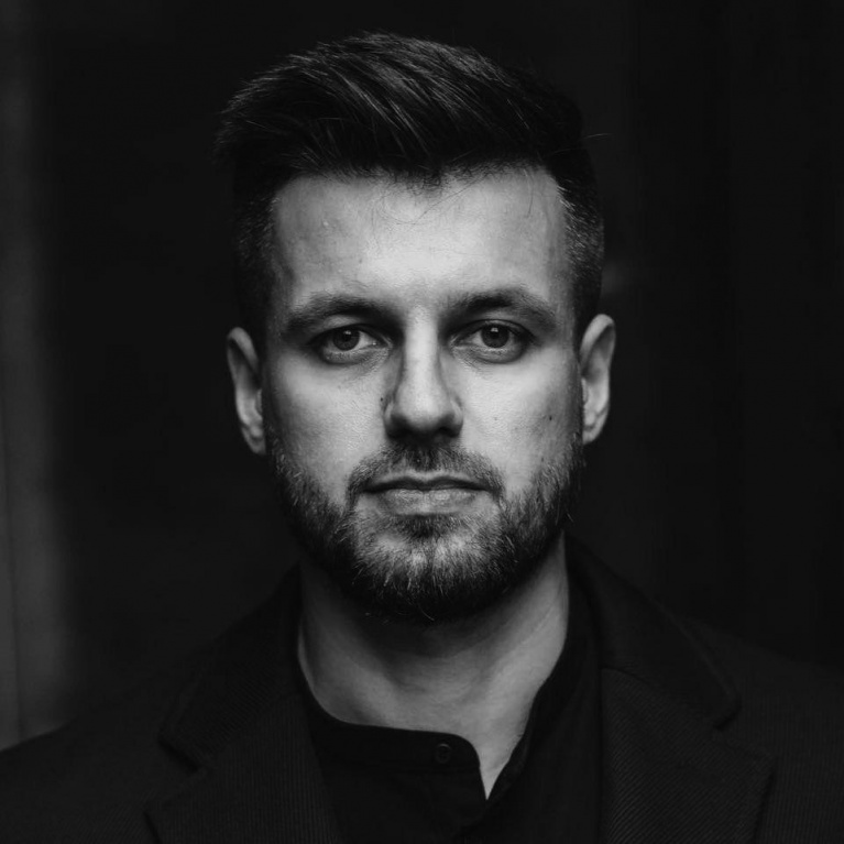 Андрей Бузина